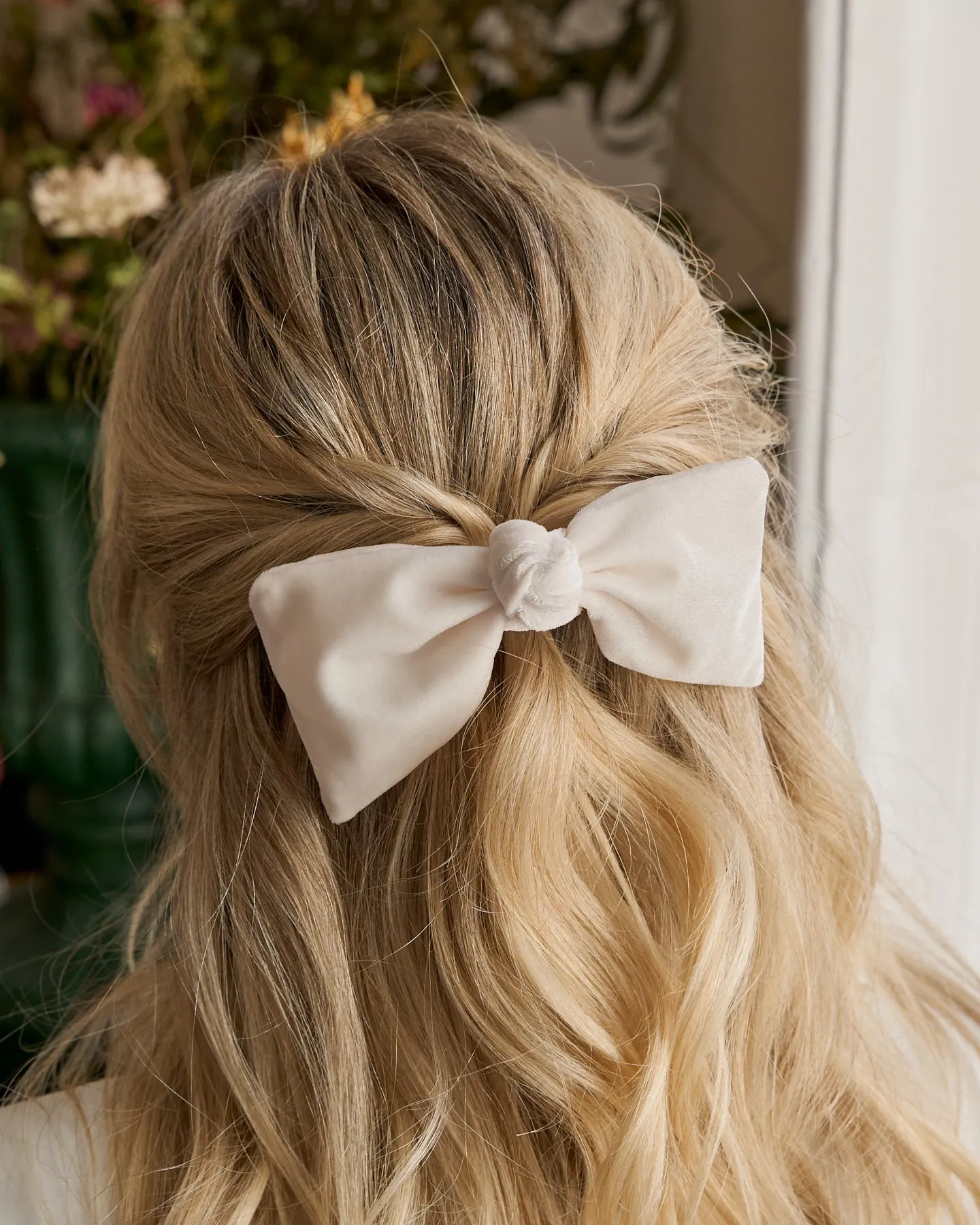Alicia hair bow