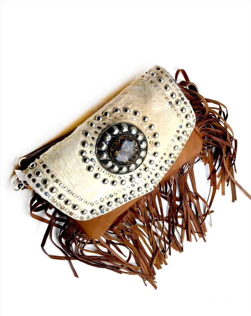 BOLSOS DE PIEL HECHOS A MANO DECORADO CON FLECOS Y TACHUELAS 