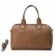 bolsos Refresh marrón con detalles de agujeros y dos asas