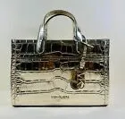 Cartera Bandolera Michael Kors Gigi Pequeña ESTE OESTE Metálica Cuero Dorado Pálido