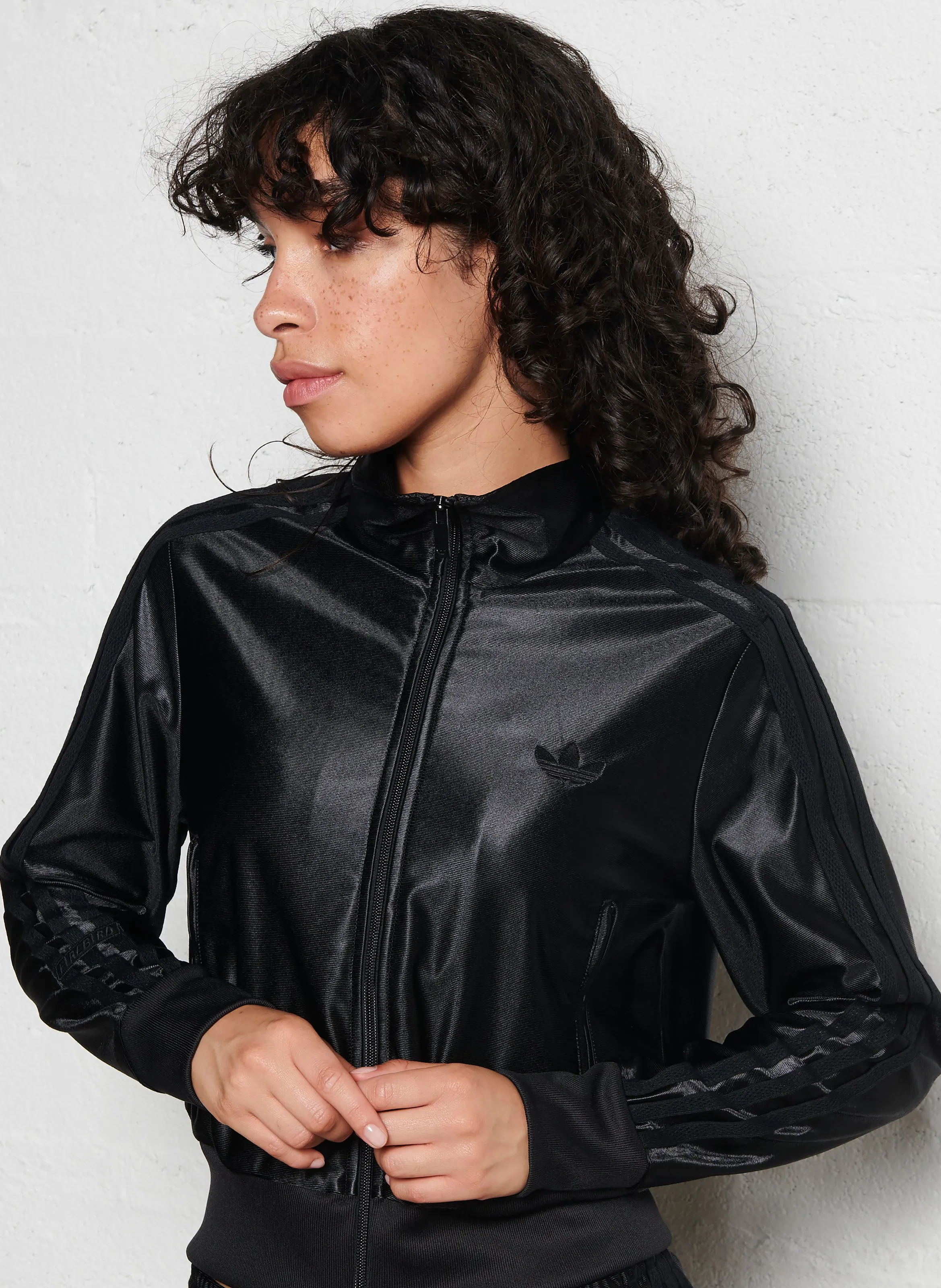 Chaqueta con solapa en negro