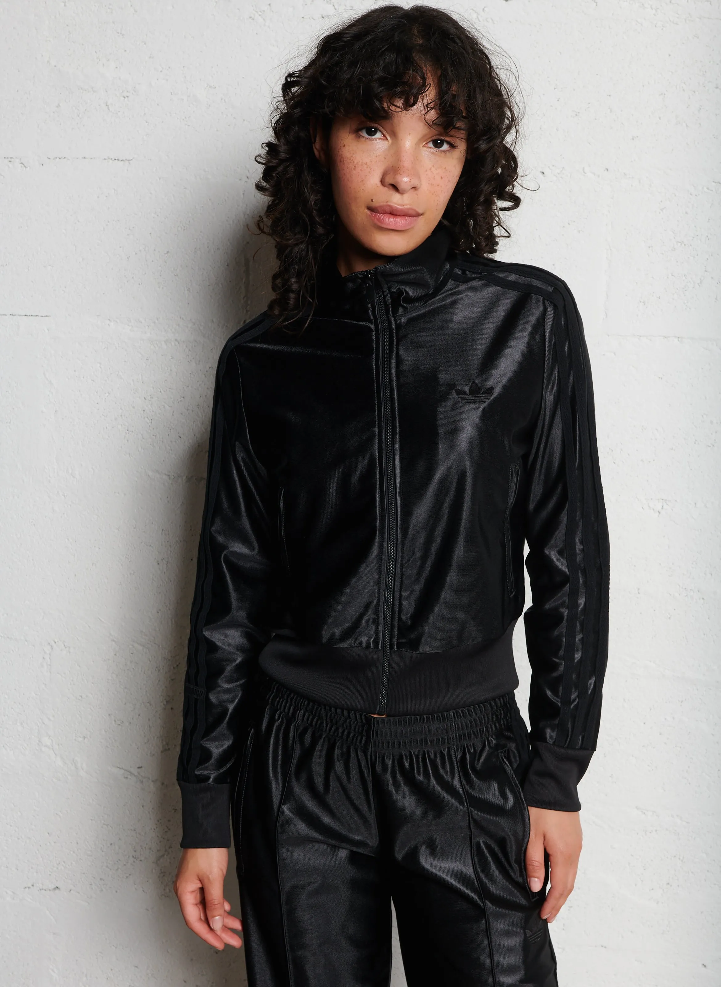 Chaqueta con solapa en negro