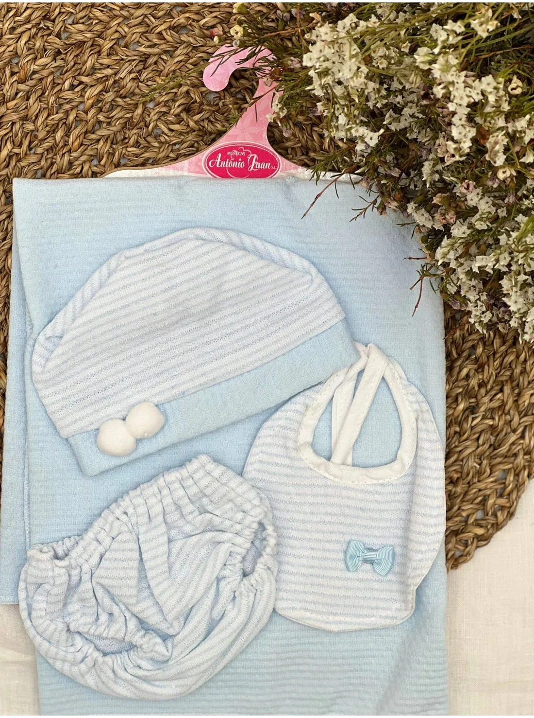 CONJUNTO DE ALGODÓN AZUL PARA MUÑECAS DE 4042 CM  MUÑECAS ANTONIO JUAN.
