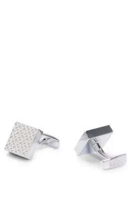 Gemelos cuadrados de latón con monogramas grabados