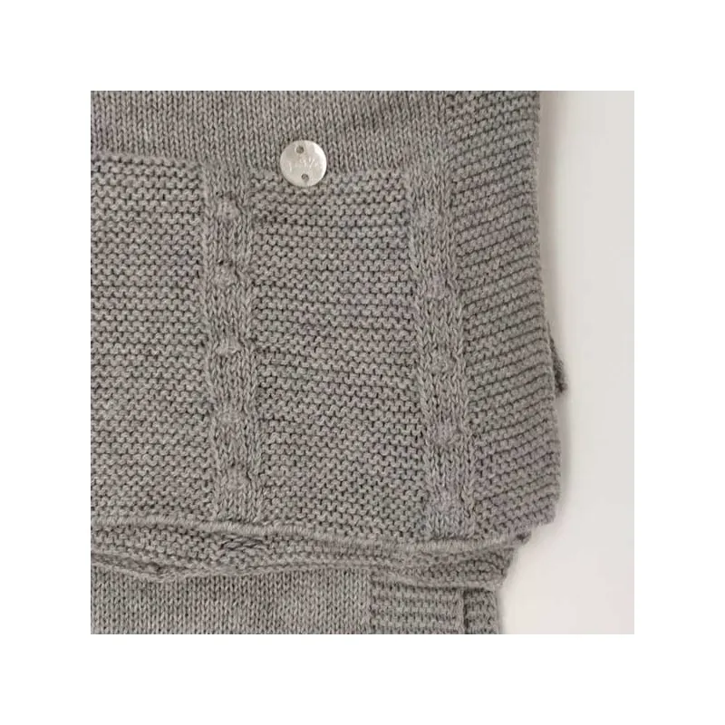 Manto punto tricot en gris plata de Paz Rodriguez