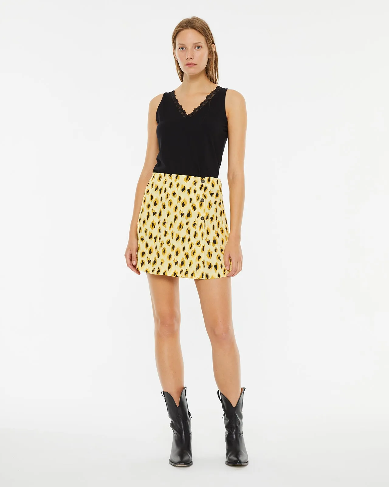 Minifalda animal print con fruncido lateral