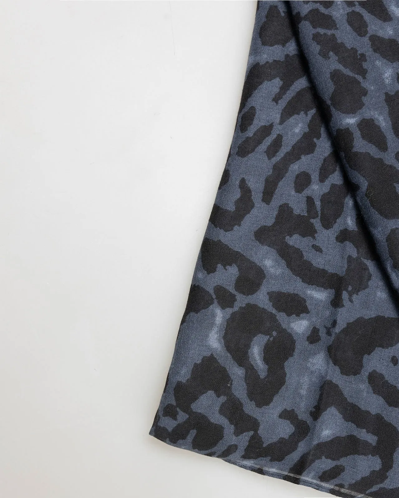 Pañuelo animal print efecto arrugado