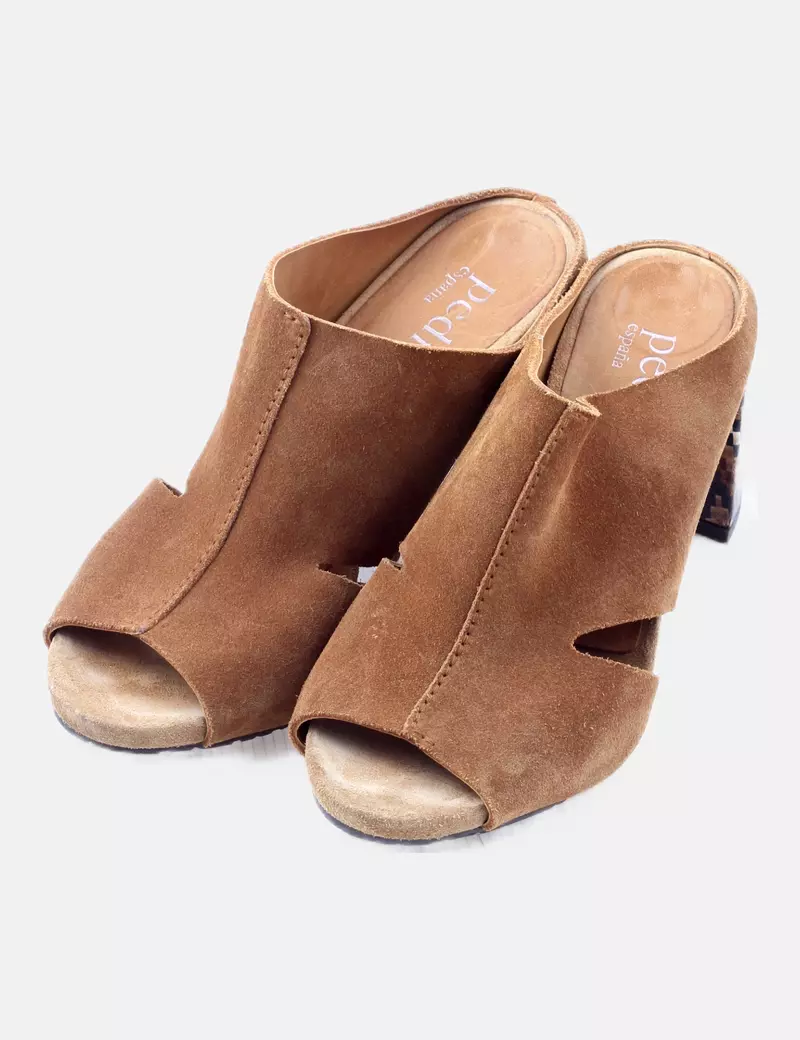 Pedro García Zueco camel tacón estampado