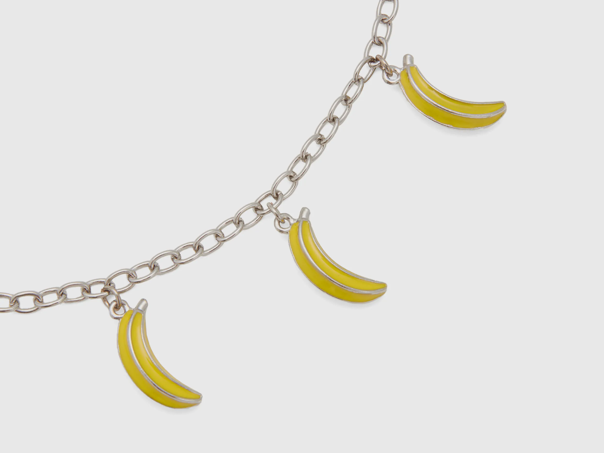Pulsera con plátanos amarillos