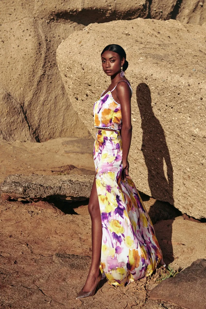 Top lencero estampado flores amarillo y morado Castro