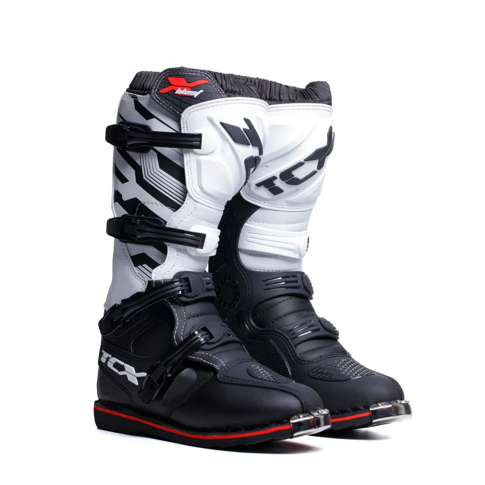 XBLAST  BLACK/WHITE/RED