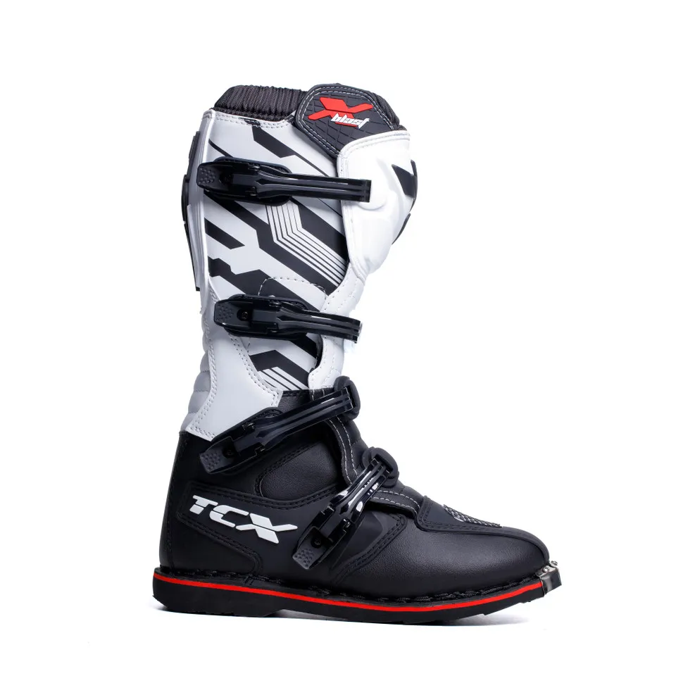 XBLAST  BLACK/WHITE/RED