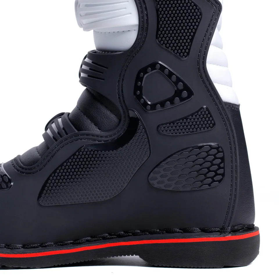 XBLAST  BLACK/WHITE/RED