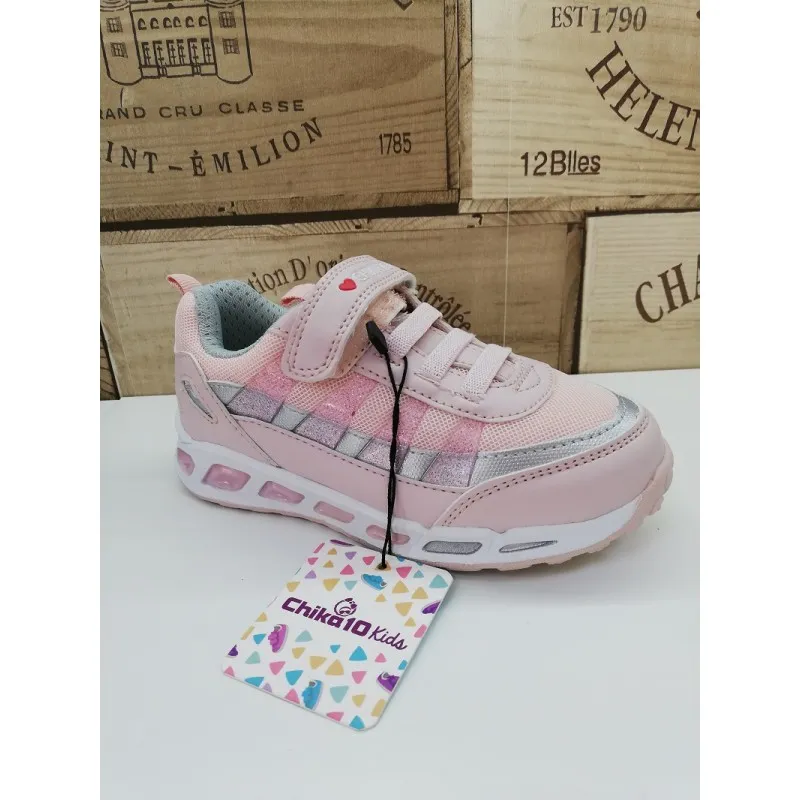 Zapatilla luces Chika 10 LUZ02