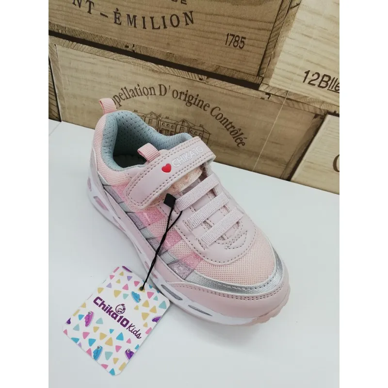Zapatilla luces Chika 10 LUZ02