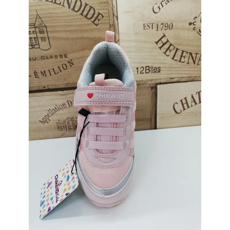 Zapatilla luces Chika 10 LUZ02