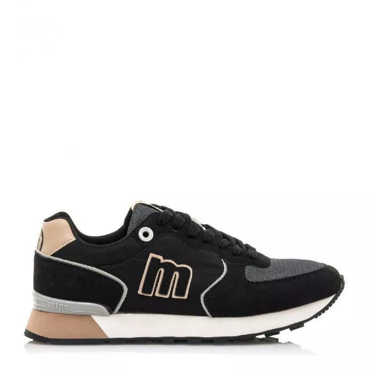 Zapatillas urban Mustang joggo color negro con detalles en rosa