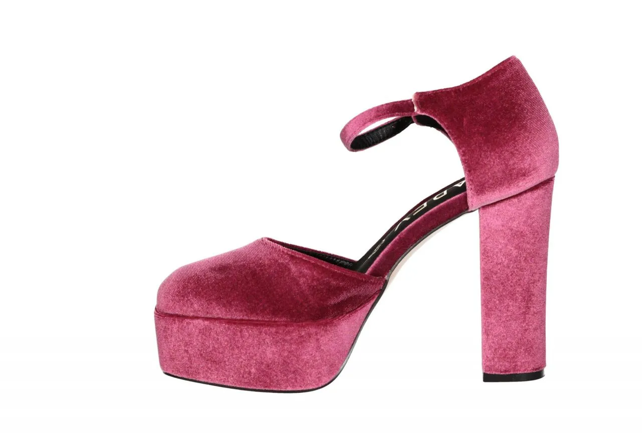 Zapato Terciopelo Rosa Oscuro Lados Abiertos Pulsera Hebilla